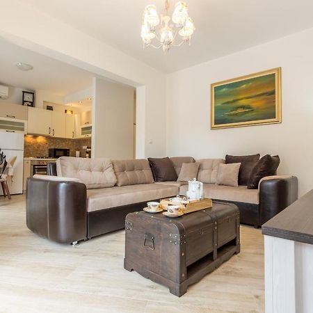 Villa Capitis In The Center- Luxury Apartment With Swimming Pool Hvar Town Exterior foto